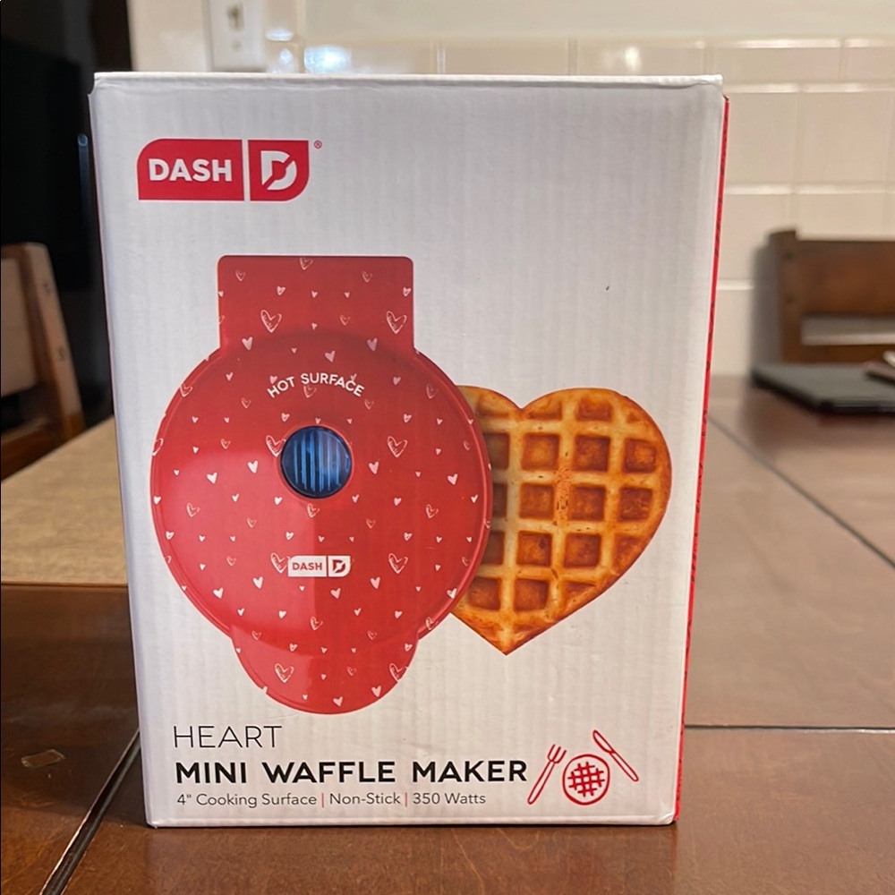Dash Heart-Shaped Mini Waffle Maker